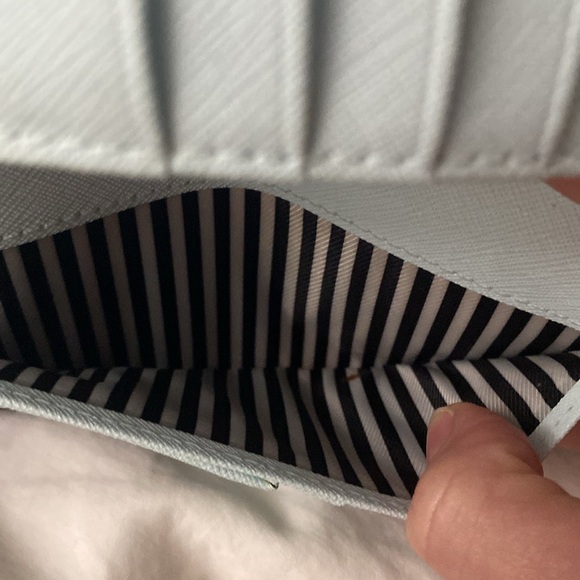 SOLD OUT KATE SPADE
Jackson Street Stacy Wallet In Misty Mist
$128 - Picture 14 of 15